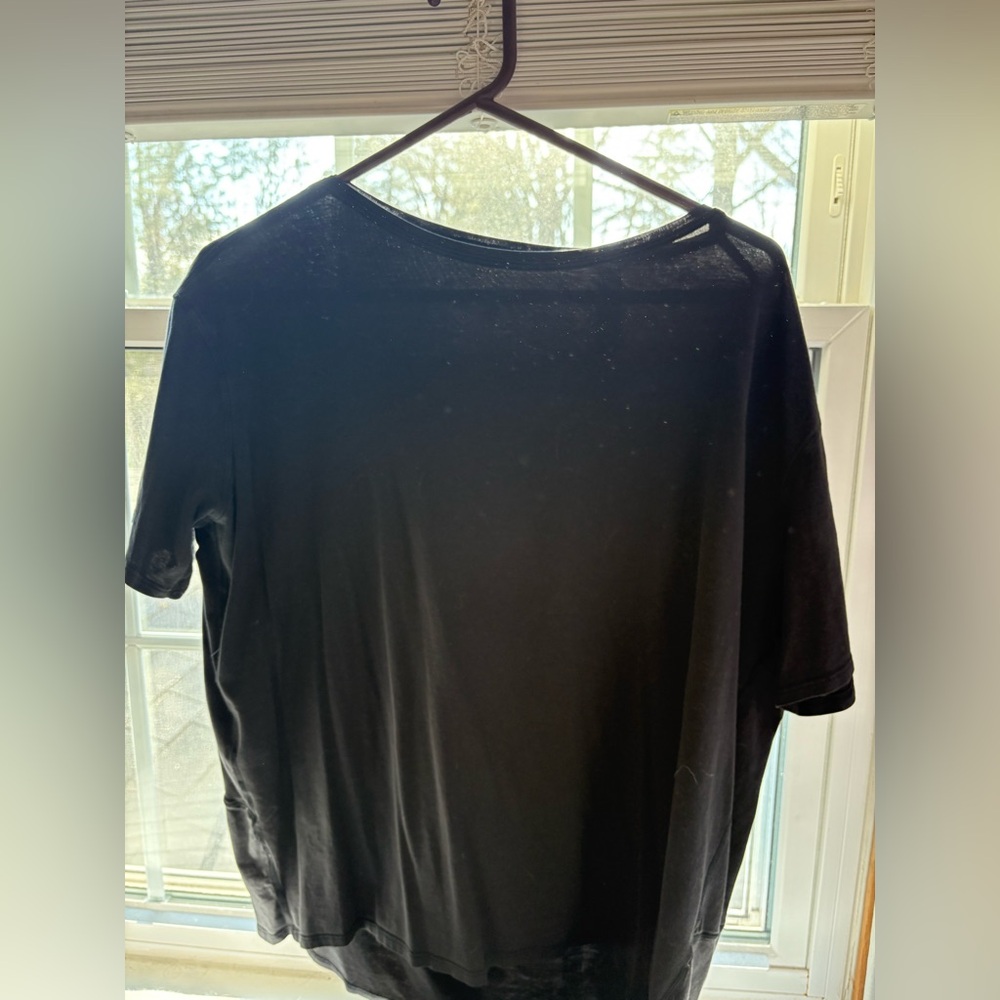 Lululemon T-shirt